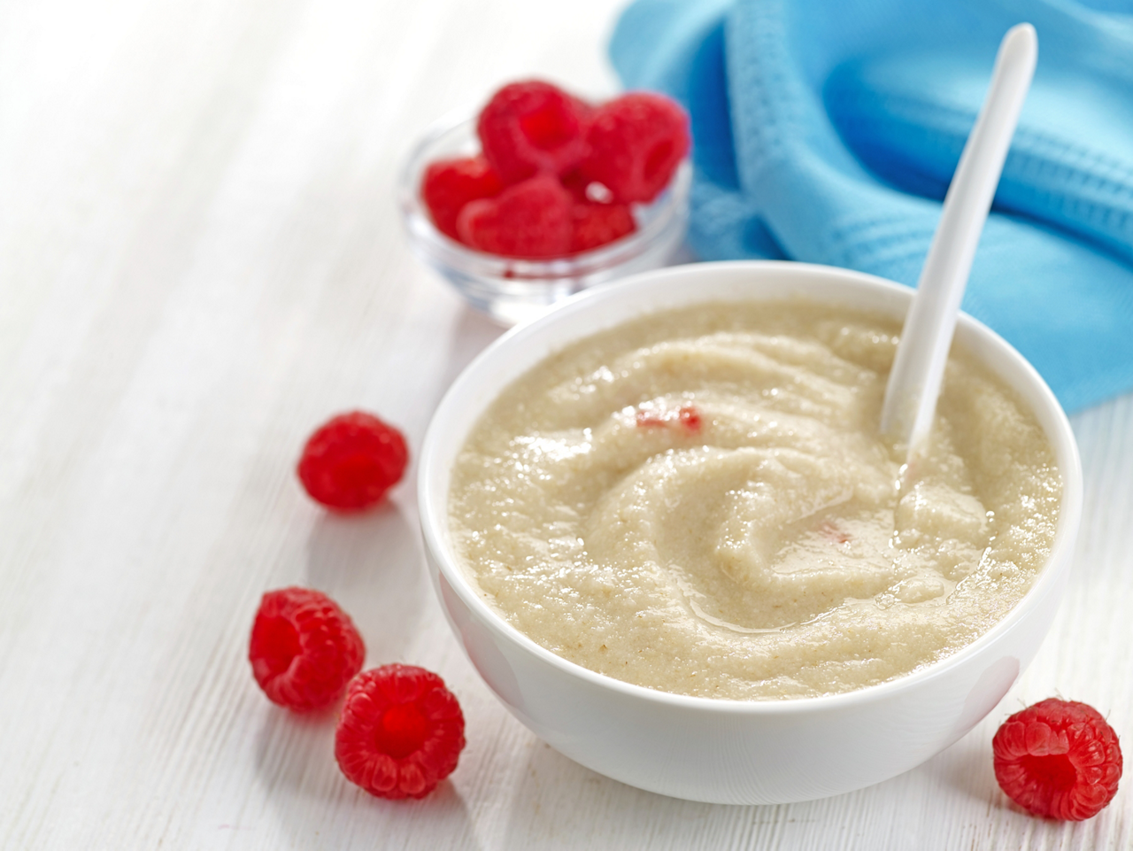 Vollkorn-Babybrei mit Himbeeren 