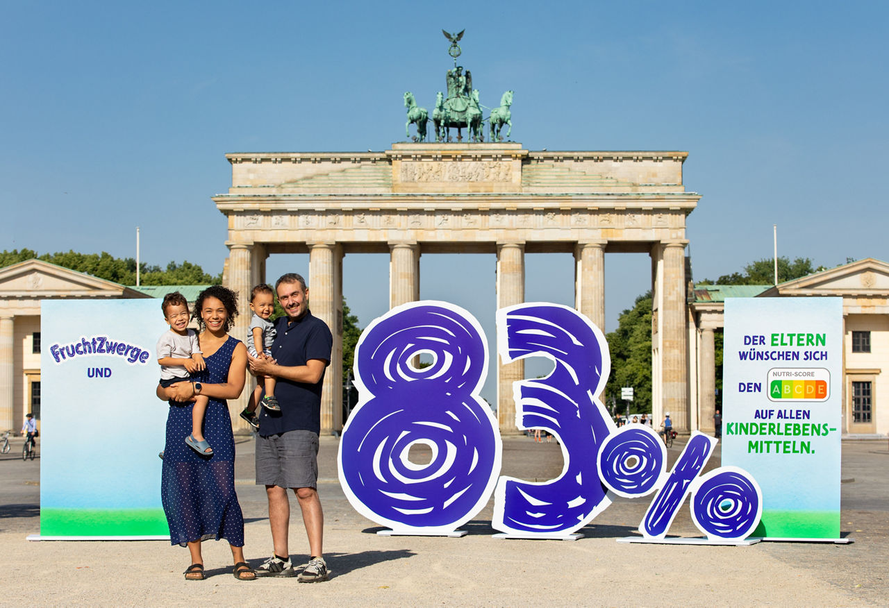 „FruchtZwerge-Umfrage” zeigt: 83 Prozent der Familien wünschen sich Nutri-Score auf allen Lebensmitteln für Kinder