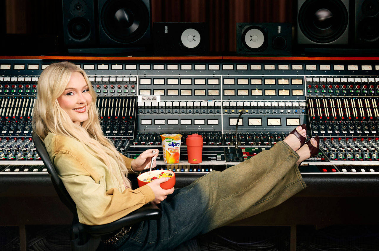 "FÜNF WICHTIGE NÄHRSTOFFE IN PFLANZENBASIERTEN PRODUKTEN" – ALPRO STARTET KAMPAGNE IN PARTNERSCHAFT MIT POPSTAR ZARA LARSSON