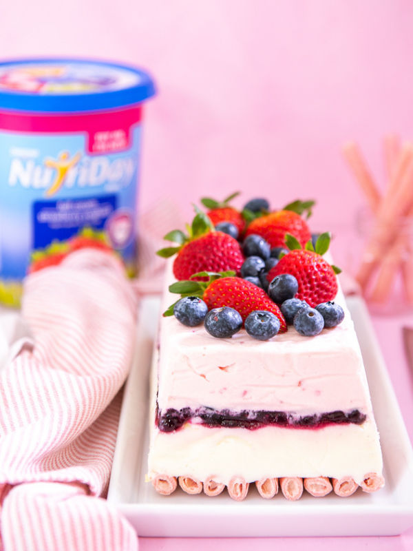 Strawberries and Cream Frozen Yoghurt Cake