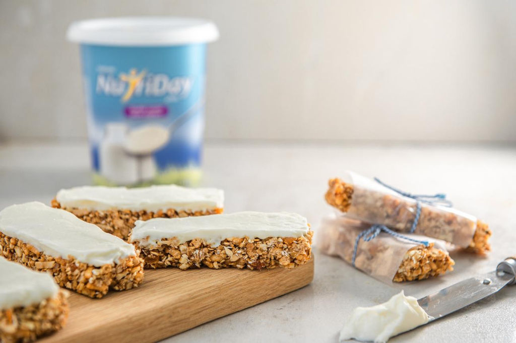 Apricot & Almond Granola Bars