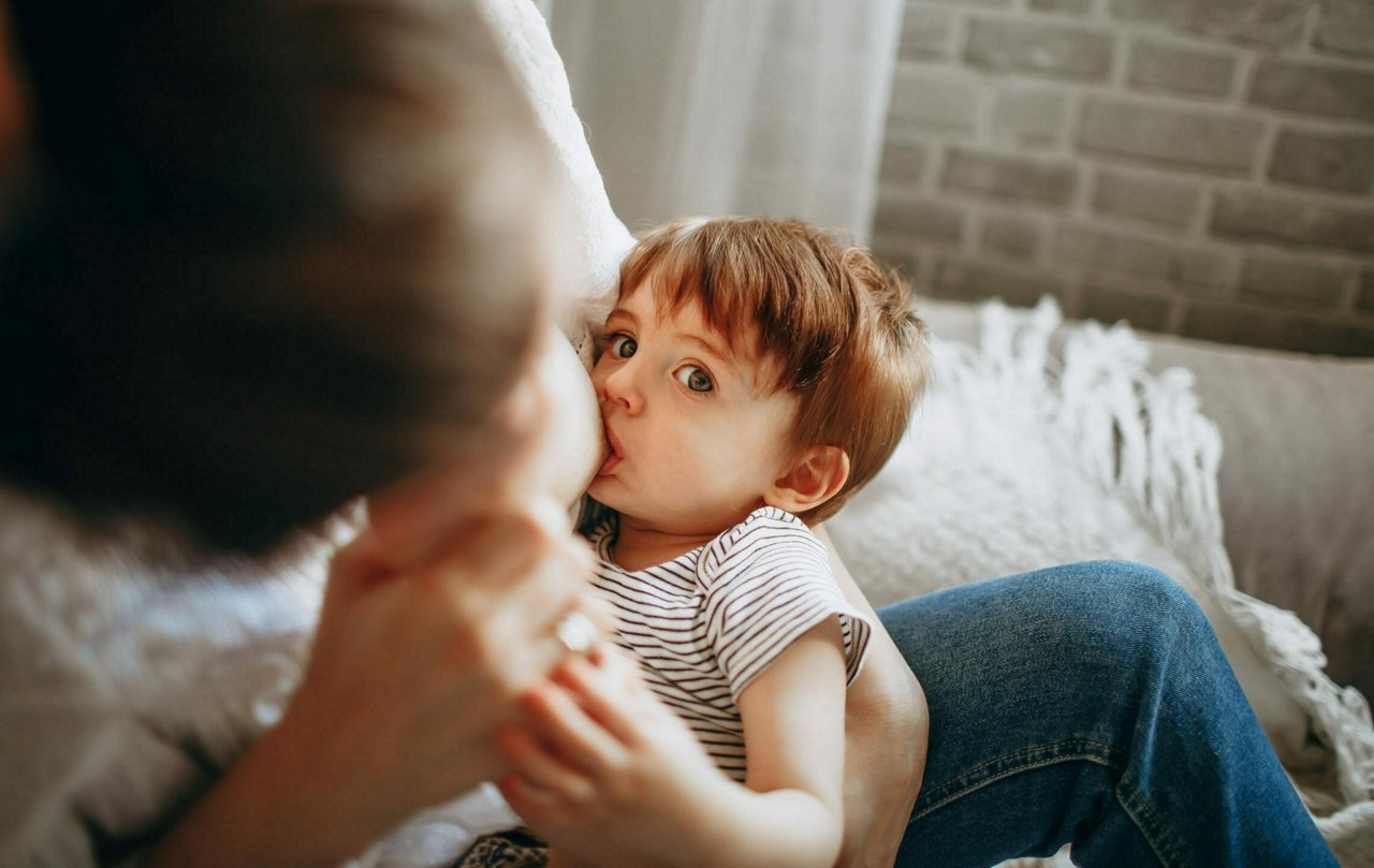 Jusqu’à quel âge allaiter votre bébé ?