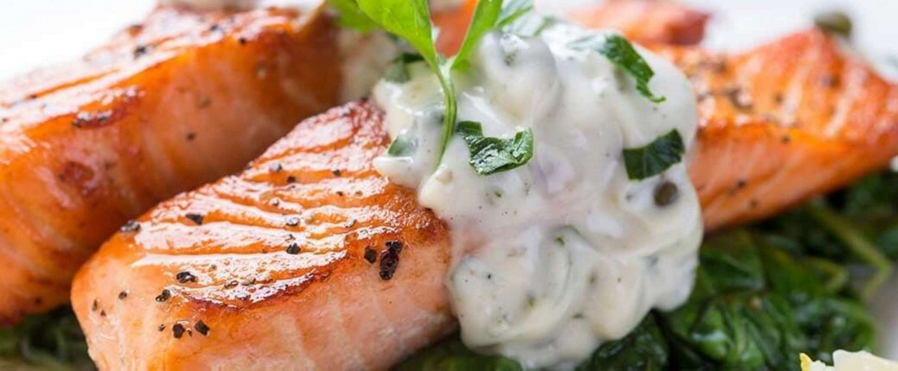 Pave de saumon sur lit depinards (1)