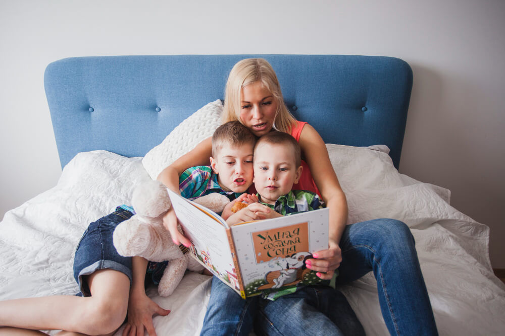what-are-the-benefits-of-reading-bedtime-stories-to-your-children