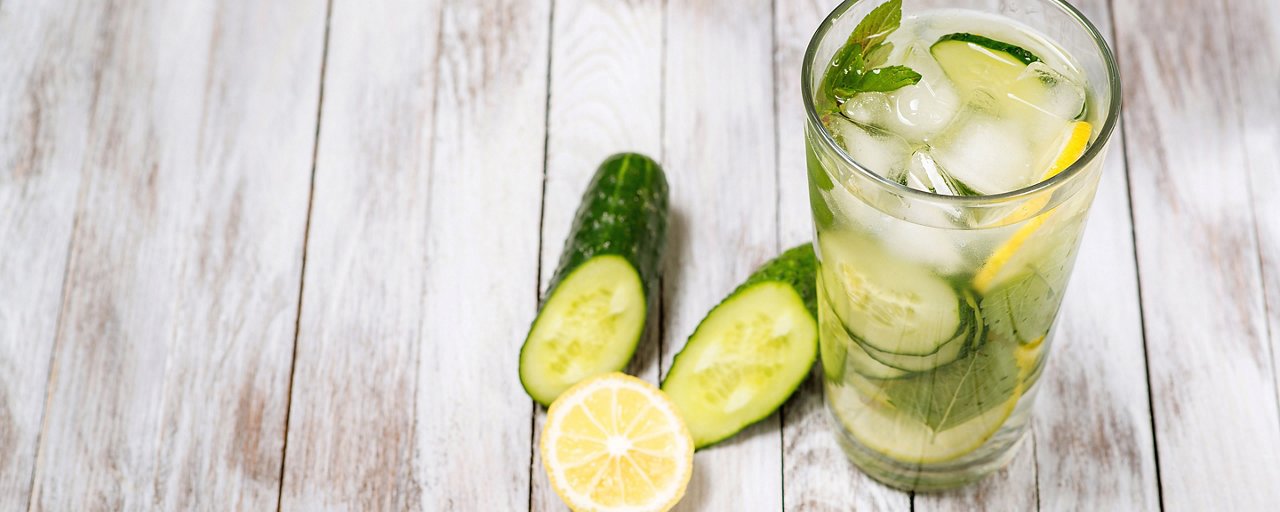 infuso salutare di cetriolo, lime e menta