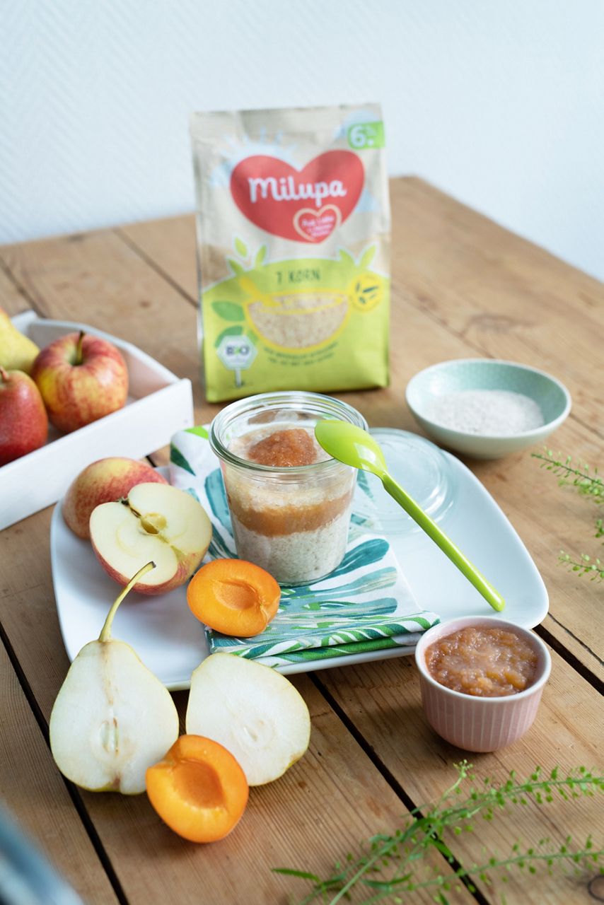 Milch-Getreide-Obst-Brei