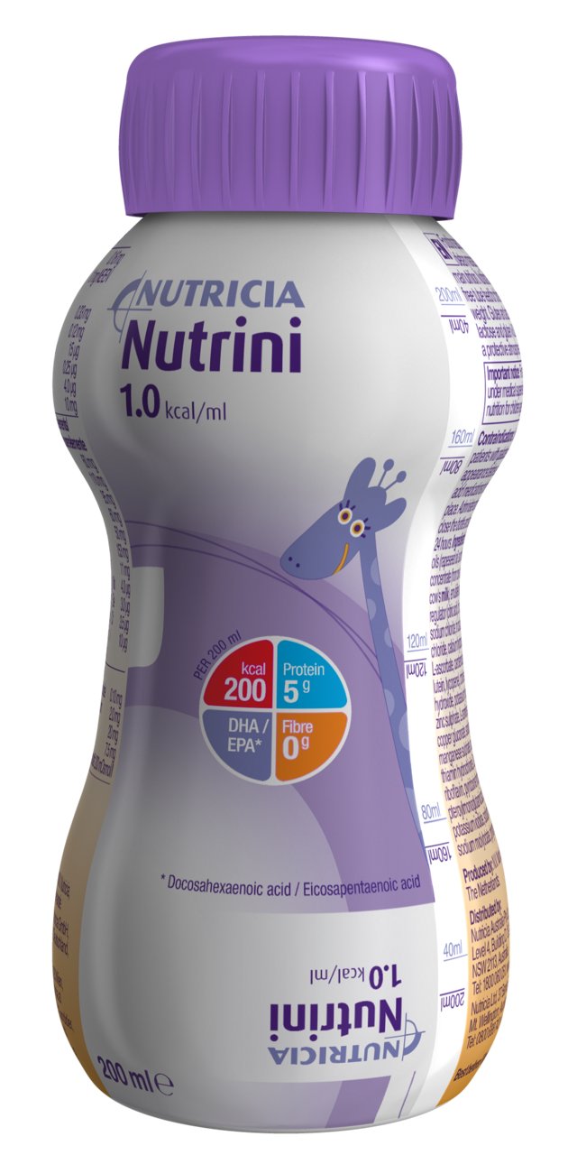 Die Flasche Nutricia Nutrini 1.0 kcal/ml enthält 200 ml Trinknahrung mit 200 kcal, 5 g Protein und lila Deckel.
