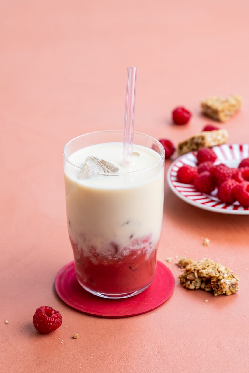 0E555E6B-85FB-4BC7-8C5D91E9781A850C<br>A_Product_NoSugars_Master_ALL_Image_SoyNoSugars__NA_Drinks_NS_Soy_NA_TetraUHT_1l_HR_smoothie-227.tif