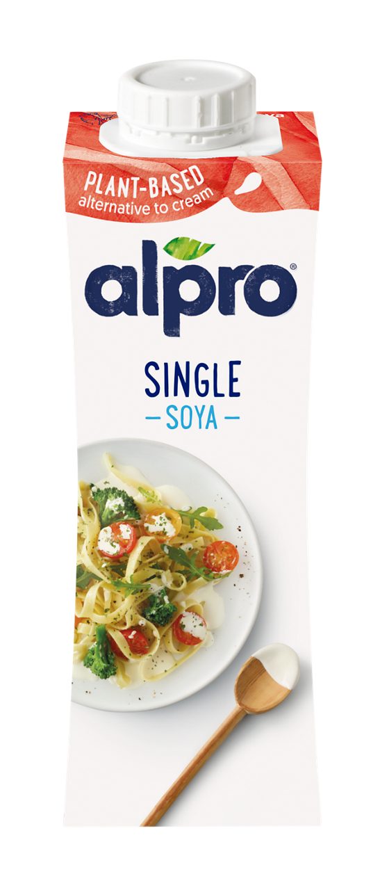 834CDE11-EF0D-45B2-921749E62C2136EE<br>A_CLEAN single soya 250ml edge pack shot uk<br>80004455