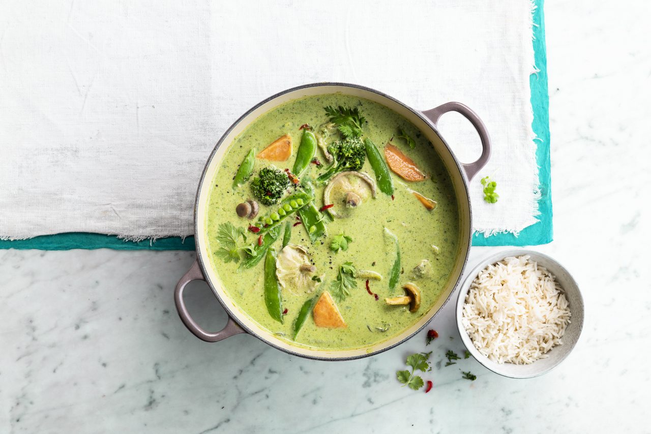 23D110AB-EA55-4680-9BE3B53B73C517BB<br>A_DeliciouslyGFY_NA_Master_Recipe_image_GreenCurry_PBAY_soy_plain_pot_500gr_hr_horizontaal-077 (0-00-00-00).tif