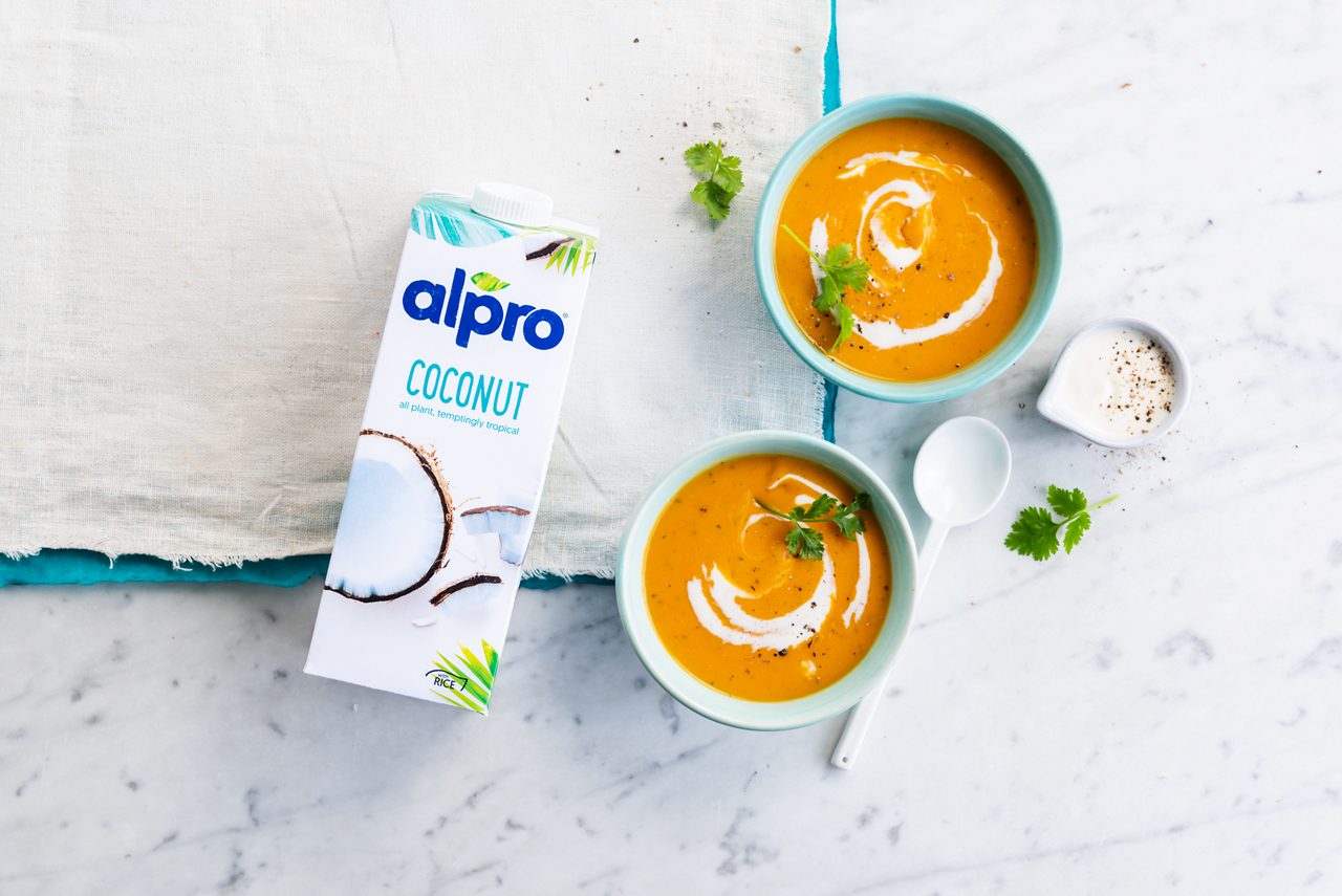 AF02E63E-25EA-49FD-9DF1503716204CD0<br>A_UK_Recipe_Image_RedLentilSweetPotatoSoup_Drink_UK_Coconut _TetraUHT_1L_HR_horizontal-710.tif