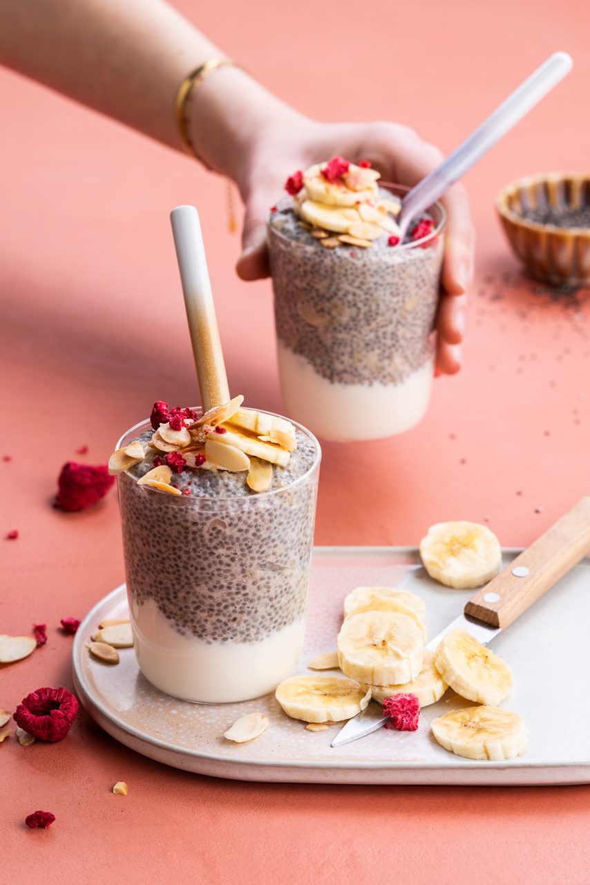 7EDAD86D-5207-4EB6-A153FD679AD3F4D5<br>A_NA_NoSugars_Master_Recipe_Image_Chia_pudding_Recipe_NA_Drinks_NS_Almond_NA_TetraUHT_chiapudding-194.tif<br>4 tbsp chia seeds
1 banana + extra to serve
½ tsp vanilla extract
2 tbsp toasted flaked almonds + 1 tbsp to serve
Pinch salt
250ml Alpro Almond Drink No Sugars
To serve: Alpro plant-based alternative to yoghurt Nature
1. Smash the banana and scrape into a large bowl. Add the chia seeds, vanilla extract, 2 tablespoons of the flaked almonds and a pinch of salt. Stir in the Alpro Almond Drink No Sugars until it's all mixed together.
2. Cover and pop into the fridge overnight to let the chia seeds soak up all that Almond yumminess.
3. In the morning, simply spoon into two bowls, top with a lovely big dollop of Alpro Plant Based Alternative to Yoghurt Nature, chopped banana and the rest of the toasty almond flakes. Ta da, breakfast is served! 
lactose free, gluten free, veggie, vegan
/overnight-chia-pudding
(Recipe type: BREAKFAST (Prep time: 5 min) (cooling time: 12 h) (servings: for 2) (season: All seasons)
X
X
Try it with Alpro Plant Based Alternative to Yoghurt Coconut or Alpro Absolutely Coconut
X
Alpro Almond drink No Sugars
Alpro, Alpro recipe, almond, chia, pudding, breakfast, banana, overnight