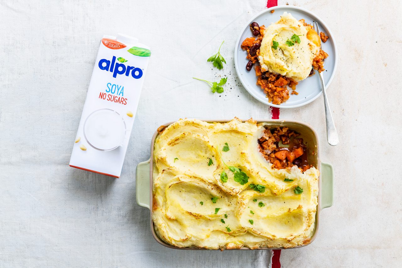 ED90A8AE-E02A-4B63-A5FDC16EF321D334<br>A_UK_Recipes_Image_VeggieCottagePie_16x9_HR<br>