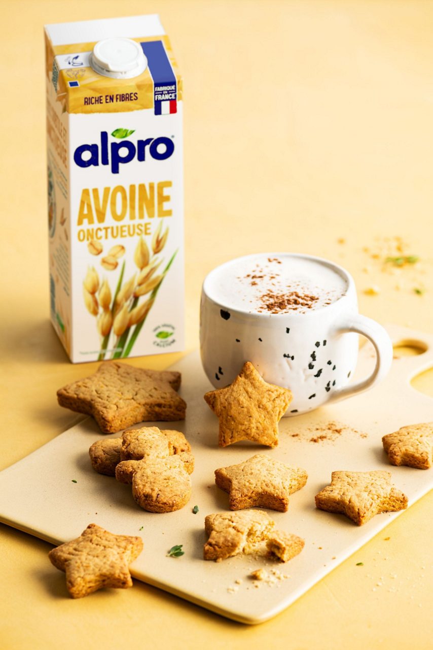 81DB3050-3C6B-4469-A7B60E20F22D6823<br>Sablés de noël et boisson à l'vaoine aux épices.jpg