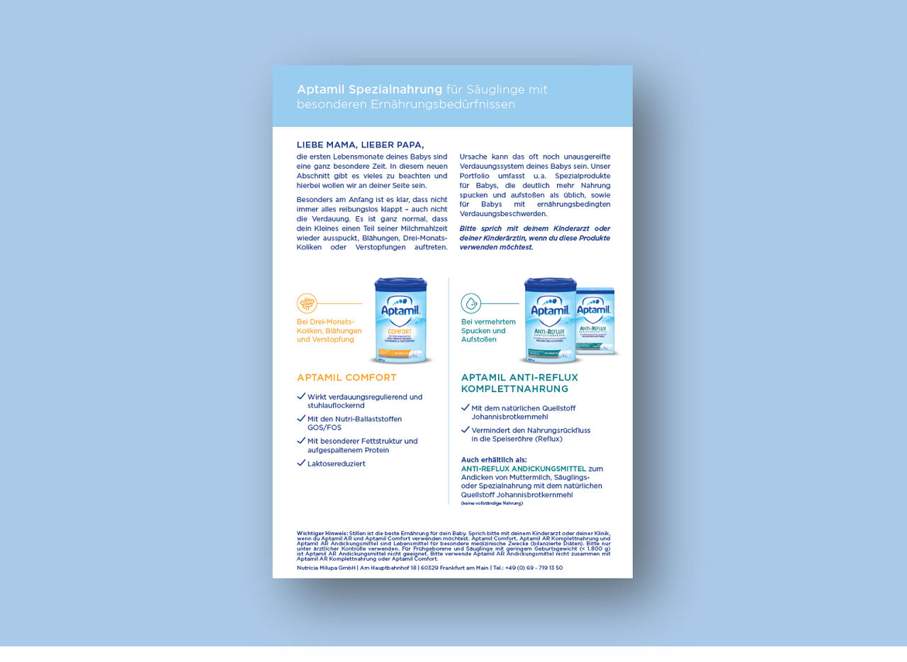 Informationsblatt zu Aptamil Spezialnahrung für Säuglinge zeigt Aptamil Comfort und Anti-Reflux Produkte mit Anwendungshinweisen.