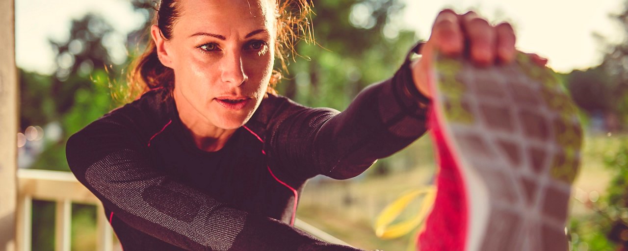 Ragazza fa attività fisica