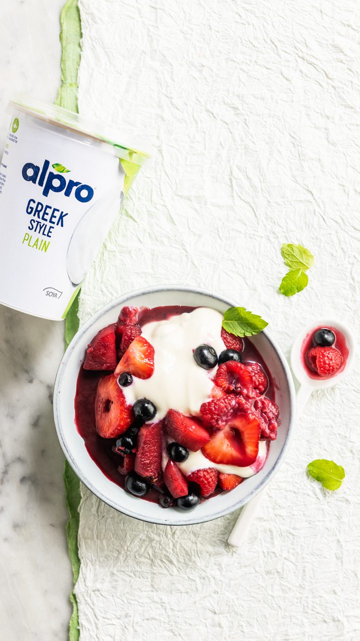 1303F2D7-E56D-4FB1-B11C0162773DD505<br>A_Product_NA_Master_ProductPic_Image_FruitCompote_9x16__GreekStyle_HighProtein_Soy_NA_Pot_500g_LR_.tif