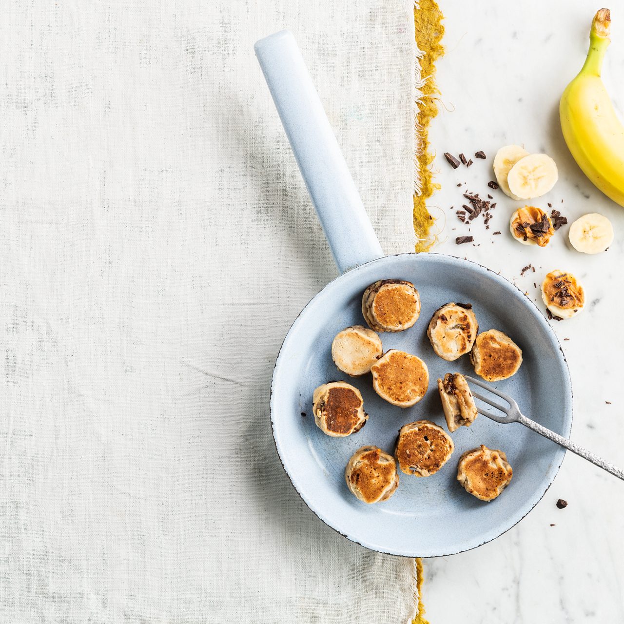 B6B90640-FD90-4D2E-B90FB9B60514FAF1<br>MINI BANANA PANCAKES-1x1-080.tif