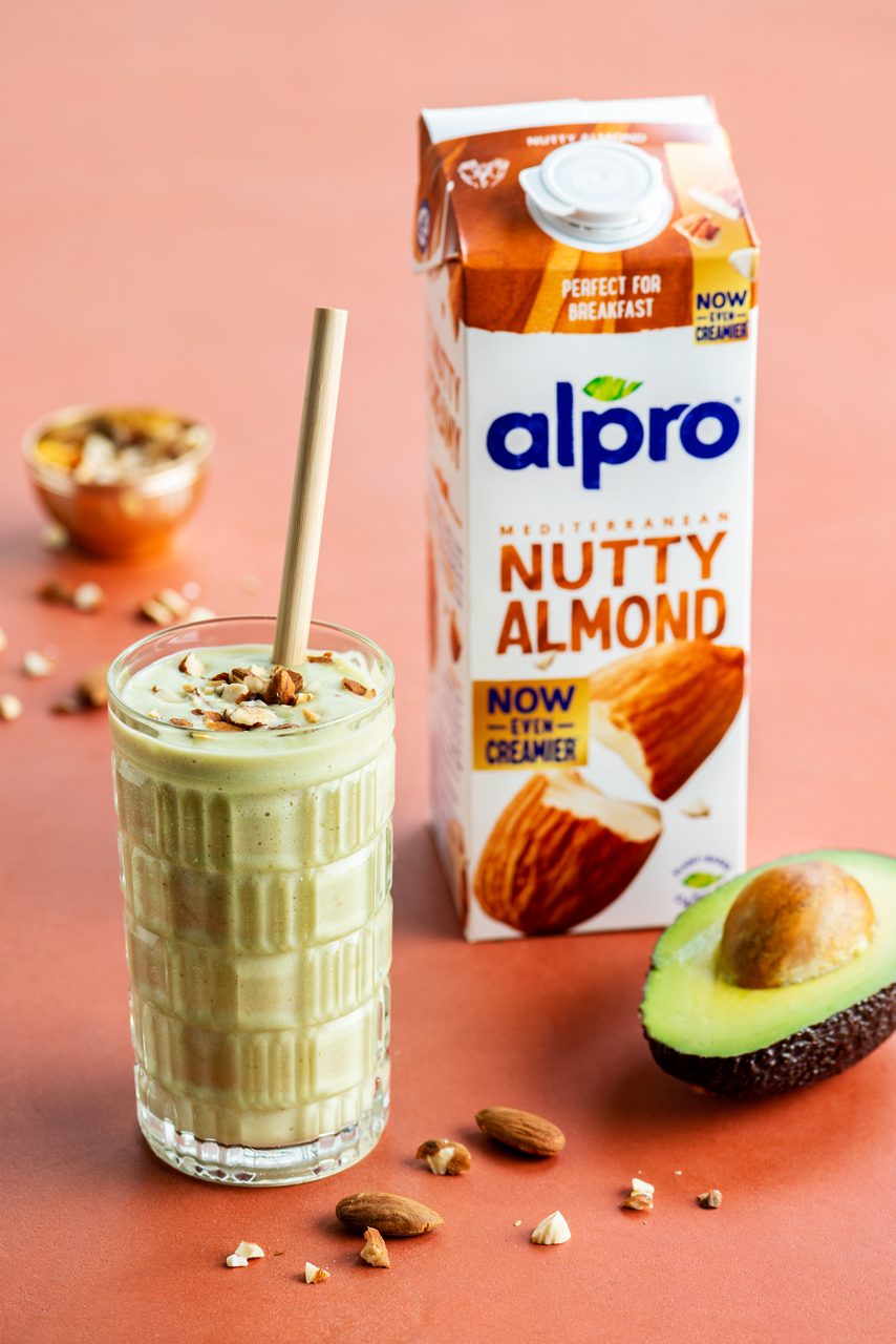 856BD186-0654-4FFC-BB74FD7F4F62E656<br>A_NA_NA_Master_Recipe_Image_Morrocan_Avocado_smoothie_Recipe_NA_Drinks_Roasted_Almond_NA_TetraUHT_1l_HR_-101.tif<br>moroccan_avocado_smoothie_title	Moroccan avocado smoothie
moroccan_avocado_smoothie_subtitle	made with Alpro Almond orginal 
moroccan_avocado_smoothie_ingredients	"- 2 medjool dates
- 500 ml Alpro Almond original
- 1/2 ripe avocado  
- 1 tbsp chopped almonds"
moroccan_avocado_smoothie_preparation	"""Soak the dates in boiling water for 30 minutes.
Mix the dates with the Alpro Almond original in a powerful blender until smooth. Add the avocado and mix again.
Pour in glasses and decorate with chopped almonds.  """
moroccan_avocado_smoothie_tags	veggie, vegan, lactose free, gluten free
moroccan_avocado_smoothie_url	/moroccan_avocado_smoothie
moroccan_avocado_smoothie_info	(Recipe type: DRINK (Prep time: 30 + 5 min)  (servings: for 2-3 ) (season: all seasons)
moroccan_avocado_smoothie_lactosetip	/
moroccan_avocado_smoothie_veggietip	/
moroccan_avocado_smoothie_trendtip	/
moroccan_avocado_smoothie_glutentip	/
moroccan_avocado_smoothie_product	Alpro Almond Original
moroccan_avocado_smoothie_searchterms	Alpro, Alpro recipe, ssmoothie, avocado, almond, moroccan