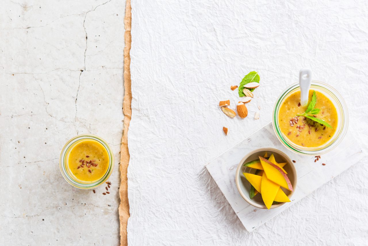 722F5713-7F2B-4DFC-BD50CD75A9F2CB9F<br>A_AlmondDrink_NA_Master_Recipe_Image_mangosmoothie___Drinks_Roasted_Almond_NA_TetraUHT_1l_HR_horizontal.tif<br>Mango Banana Smoothie

A desert island dream of a smoothie with Alpro Almond Drink

"200ml Alpro Almond Drink
85g mango
60g banana
1.5g fresh mint
Topping: 1 tsp flax seeds"

"1. Chop the mango and banana into chunks.
2. Toss into your blender along with the Alpro Almond Drink.
3. Whizz well until deliciously smooth and creamy.
4. Pour into a glass, top with the flax seeds and a sprig of mint. Relax and enjoy!"