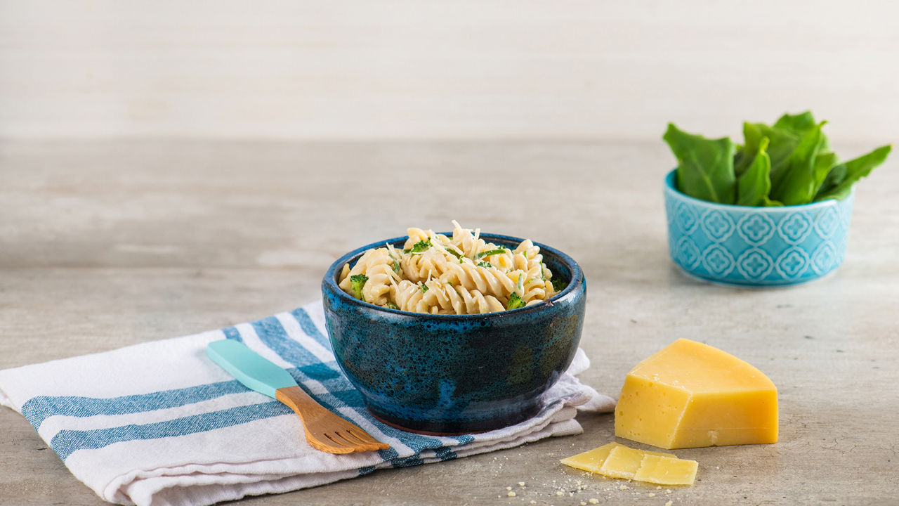 Pasta rigatoni con parmesano, idea para comida de bebé