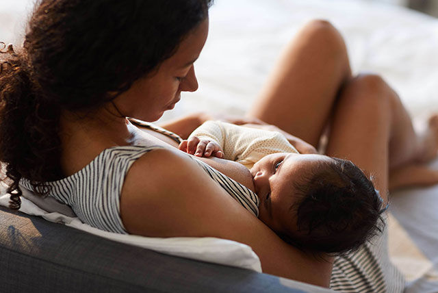 ¿Cómo la lactancia materna se adapta a ti y a tu bebé?