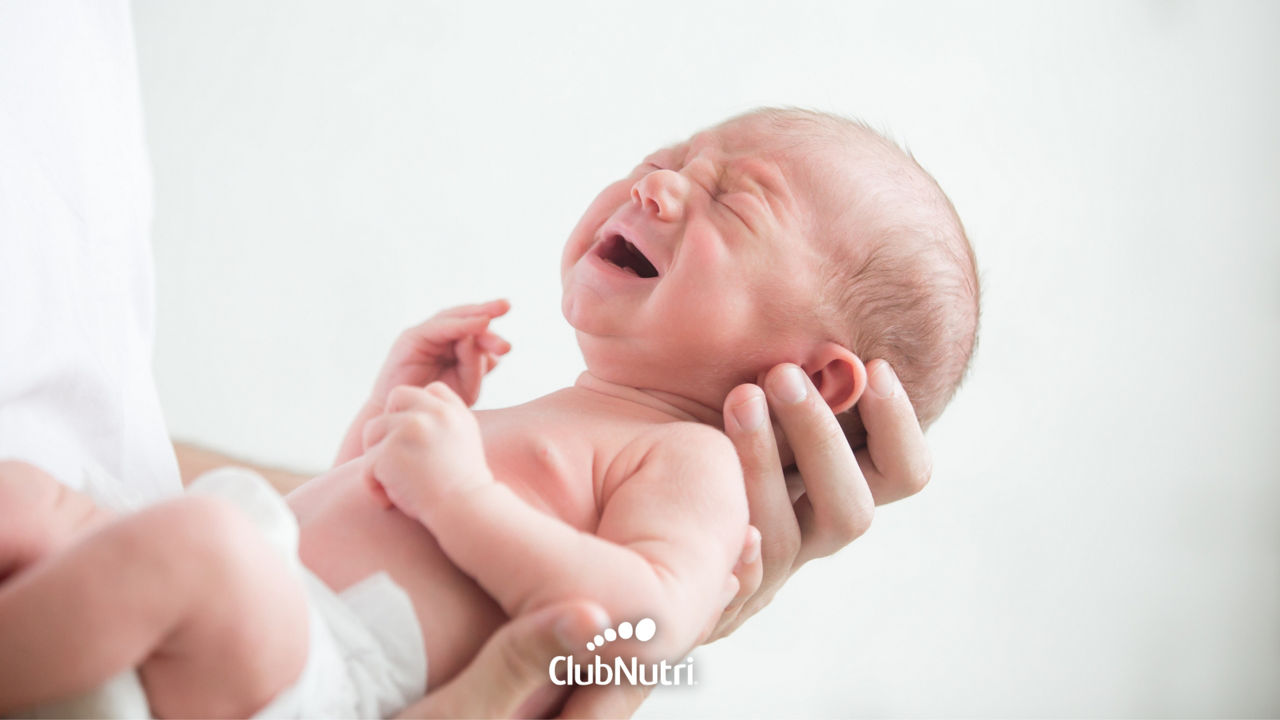 Bebé con cólicos: llanto y cómo calmarlo en sus primeros meses.