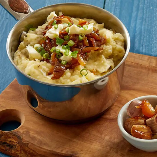Mashed potatoes with caramelized onions