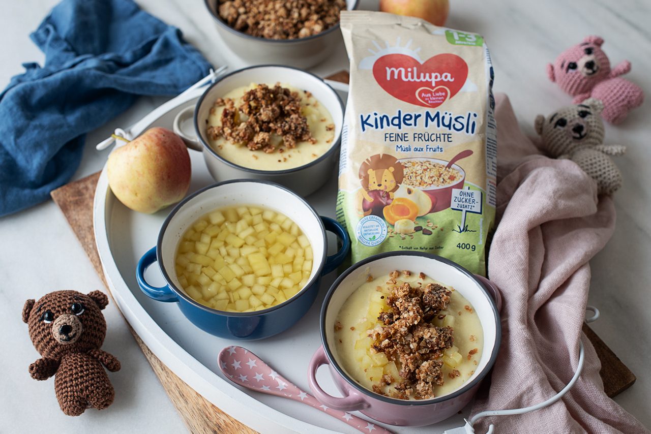 Mini Kids Granola mit Apfel-Birnen-Kompott