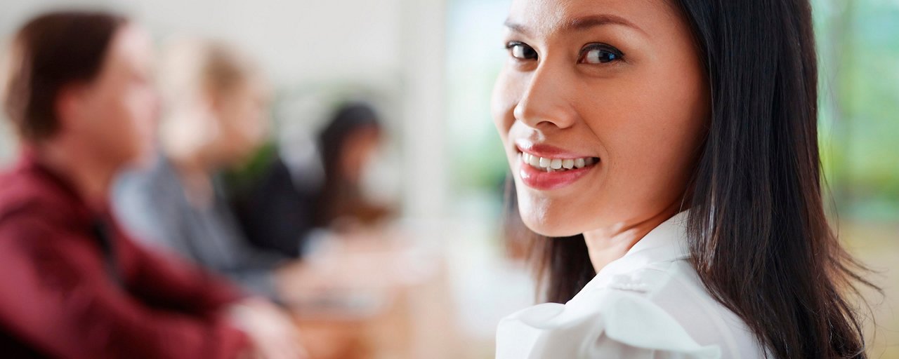 Ragazze positiva e produttiva