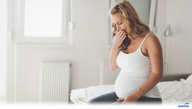 Pregnant-woman-feeling-sick