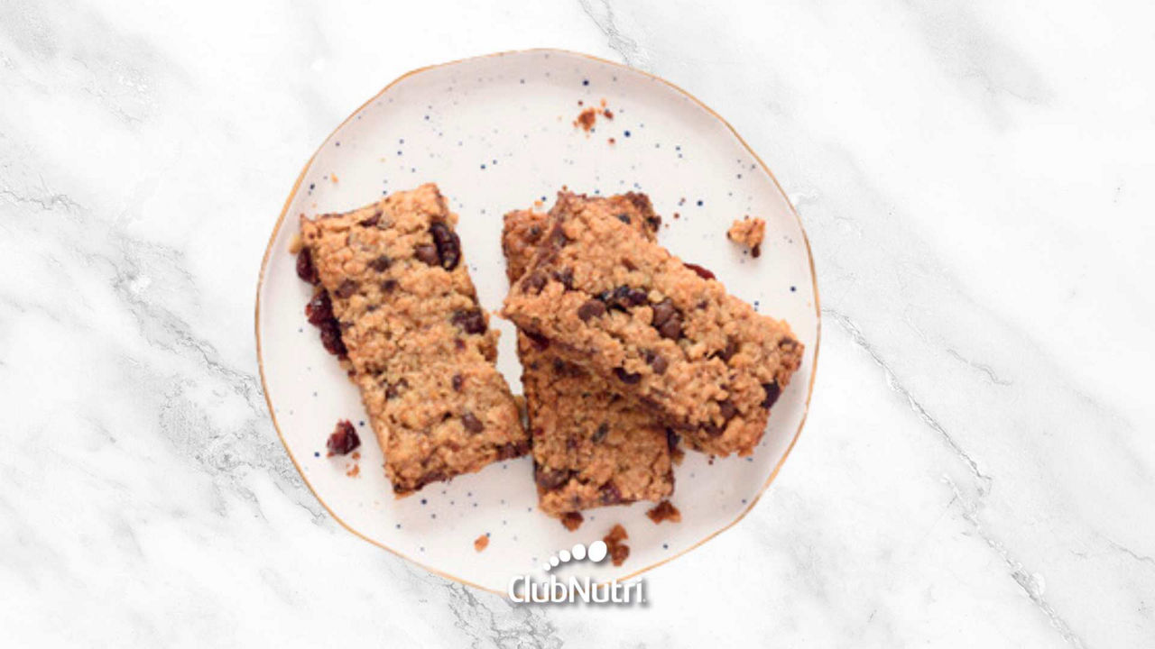 Barritas de cereal en plato