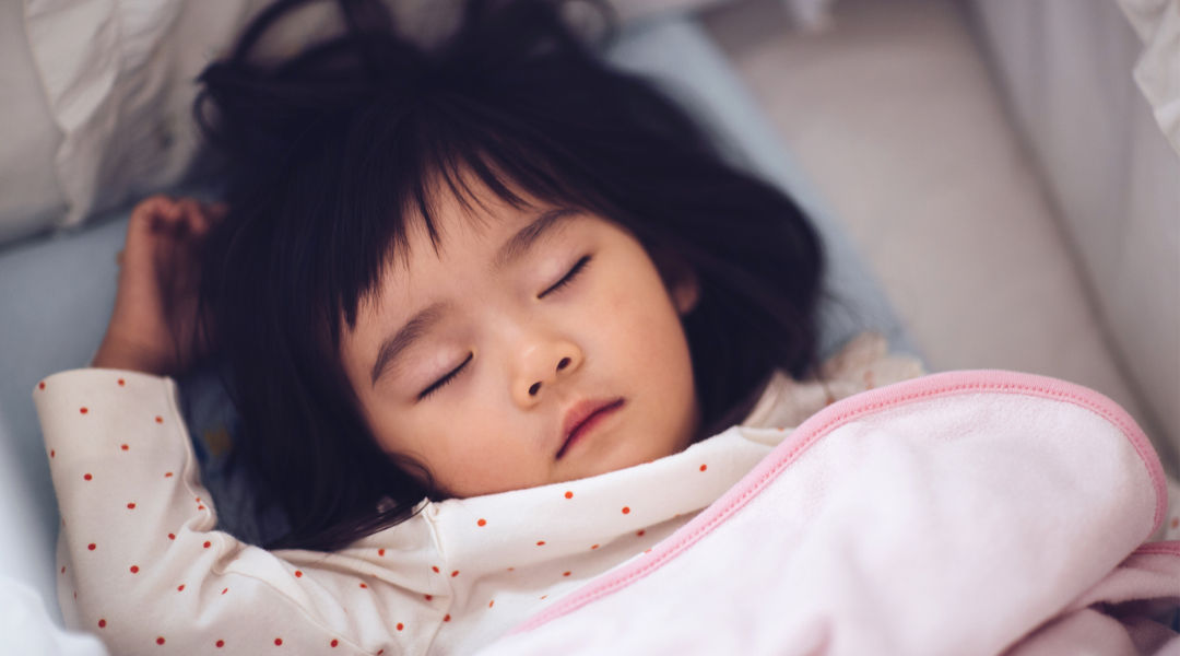 ToddlerSleeping_SleepTips_Karicare_1080x600px-1024x569