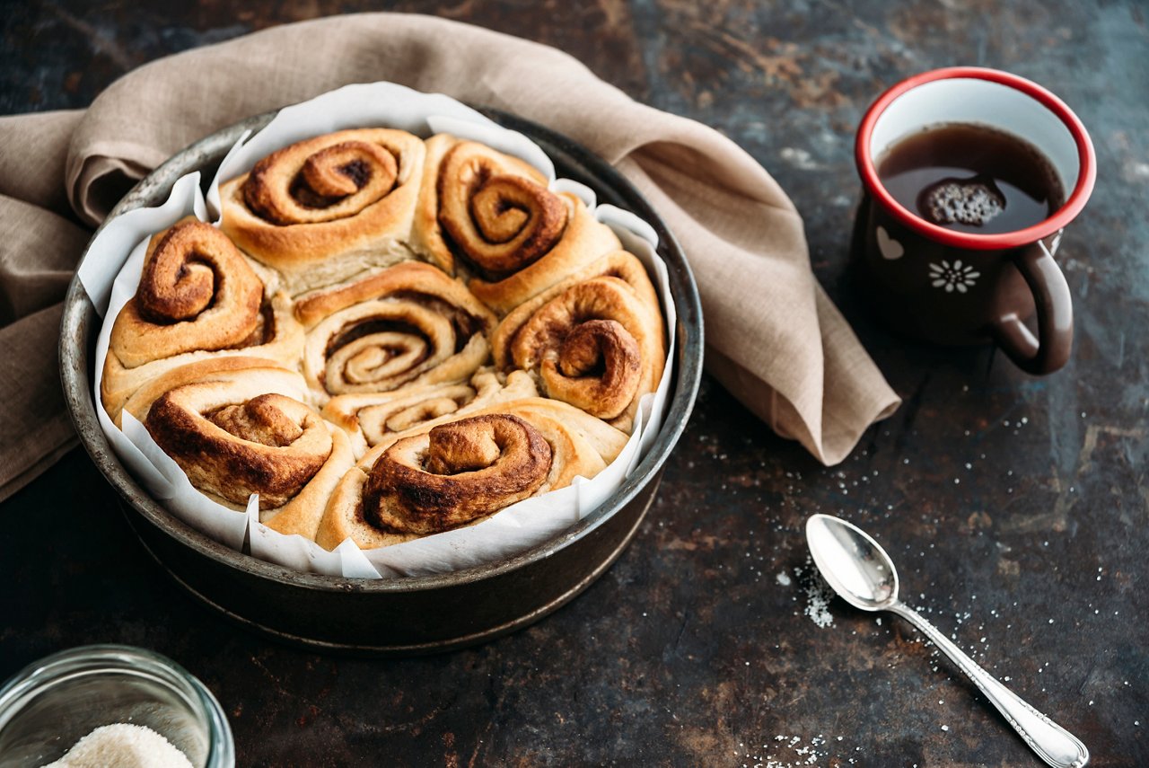 Rosenkuchen, cinnamon roll cake, vegan