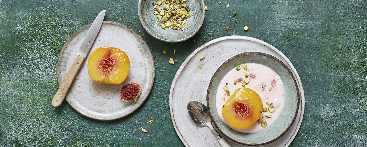 activia_uk_recipe_poached-peaches