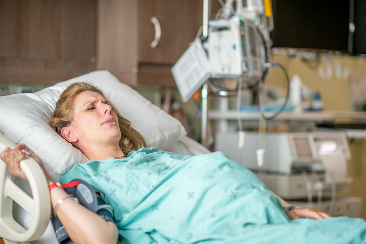 Schwangere im Krankenhaus nach Blasensprung