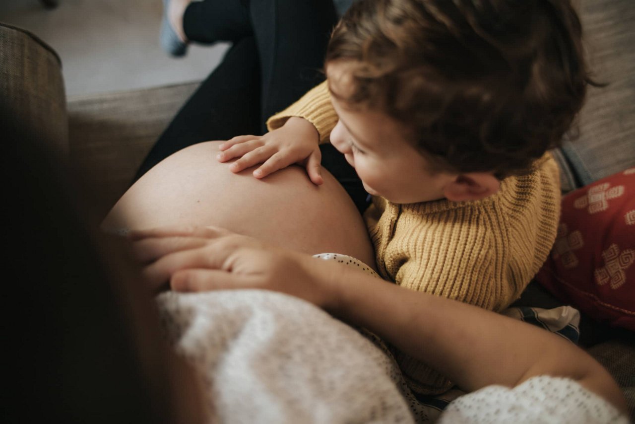 Mutter mit zwei Kindern