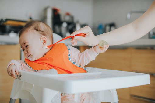 Bébé qui ne veut pas manger