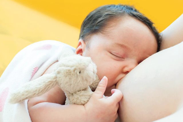 baby-breastfeeding
