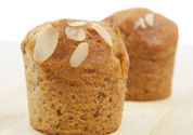 banana raisin muffins