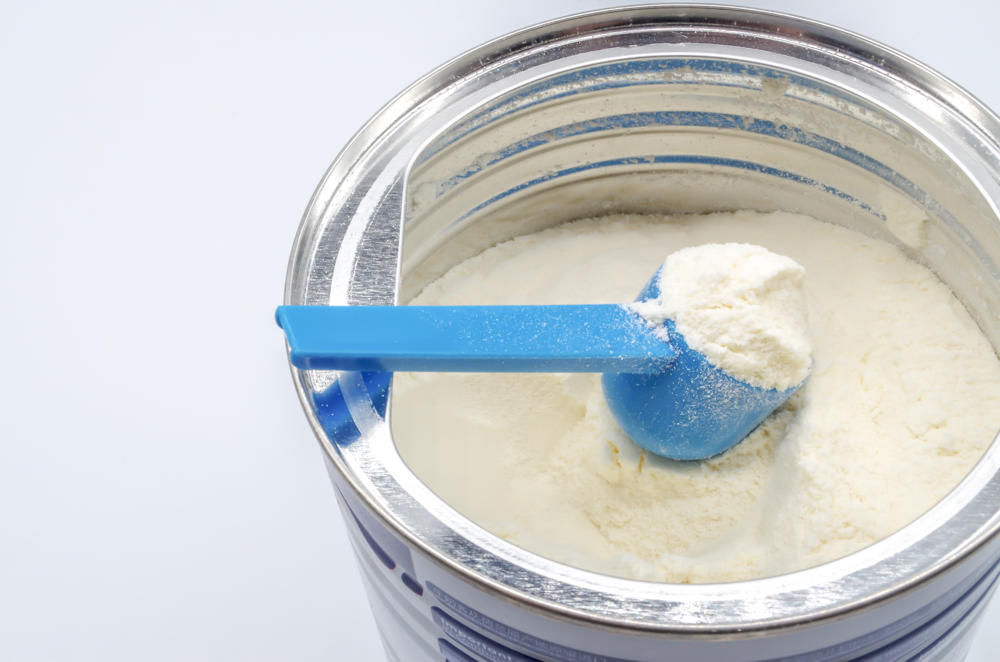 Bao lâu nên đổi sữa công thức cho bé