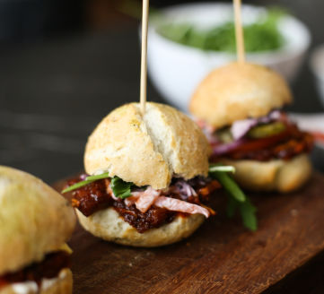 BBQ pulled jackfruit sliders