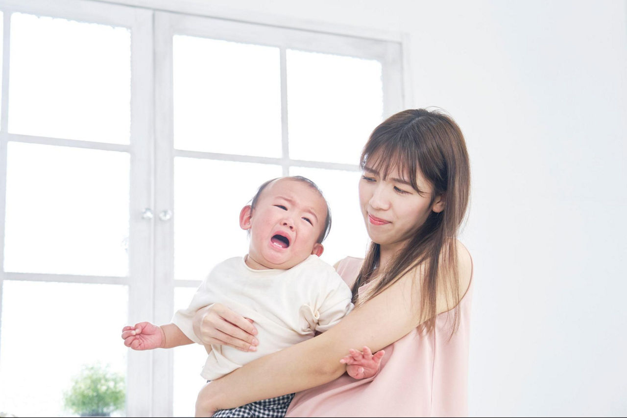 Bé 12 tháng biết làm gì