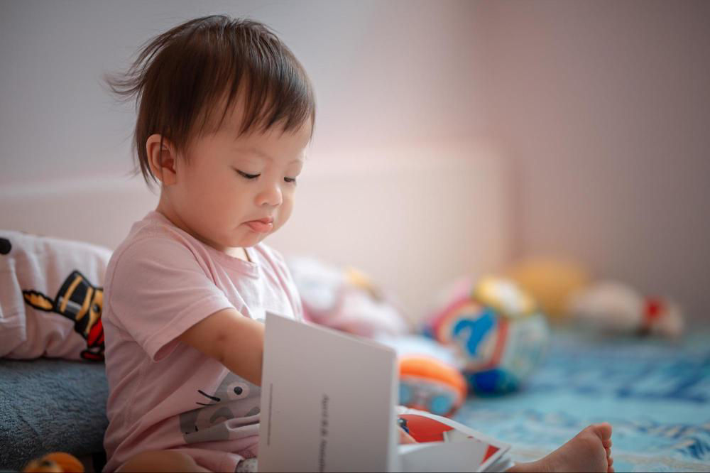 Trẻ 16 tháng tuổi biết làm gì