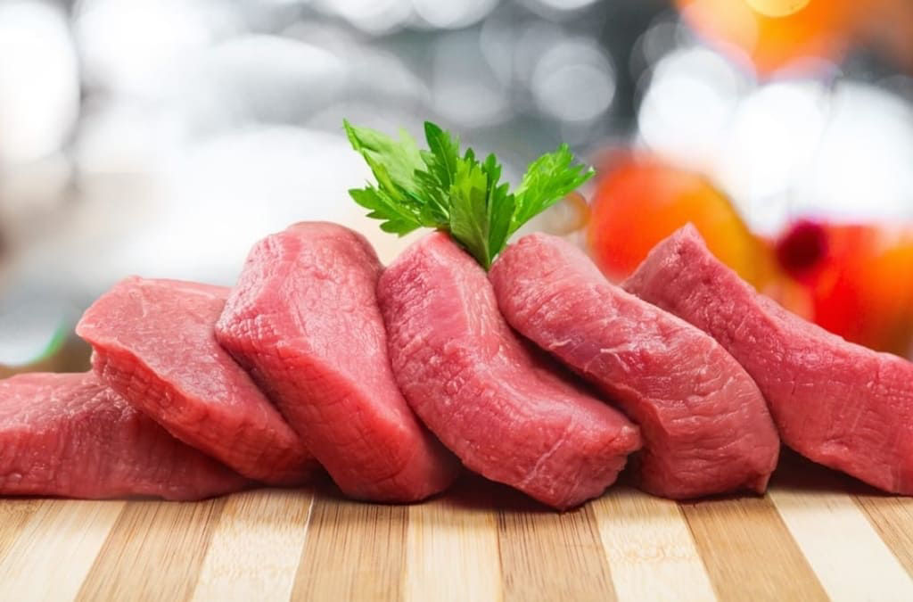 6 tháng ăn được thịt gì? Trẻ 6 tháng có thể ăn thịt bò xay nhuyễn