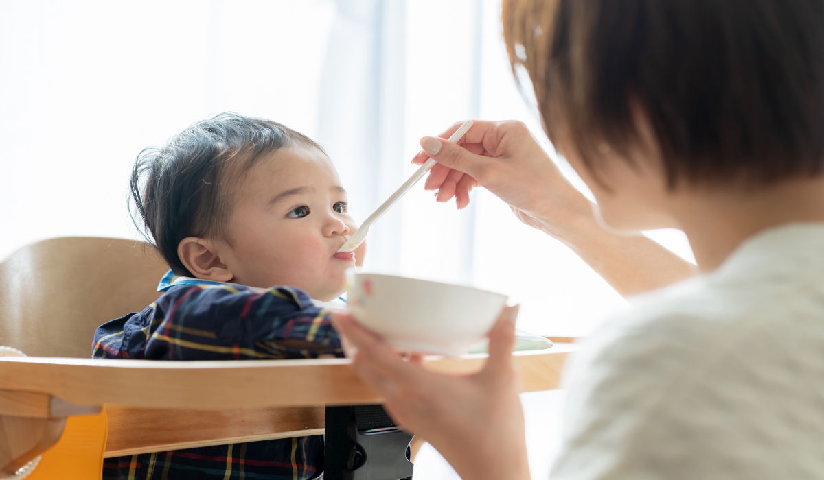 Bé 7 tháng biết làm gì & mẹ nên đồng hành cùng con thế nào?