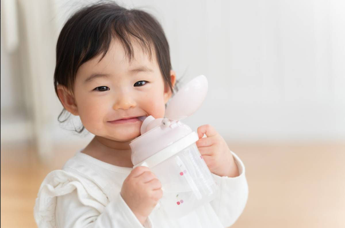 Tham khảo cách tăng lượng sữa cho bé bú bình dễ dàng thực hiện