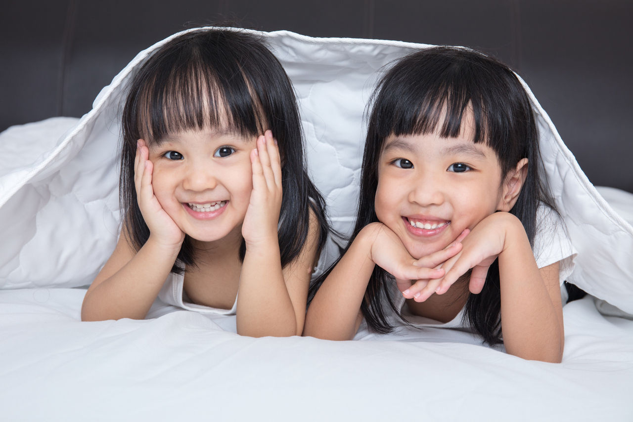 cg-girls-smiling-bedtime