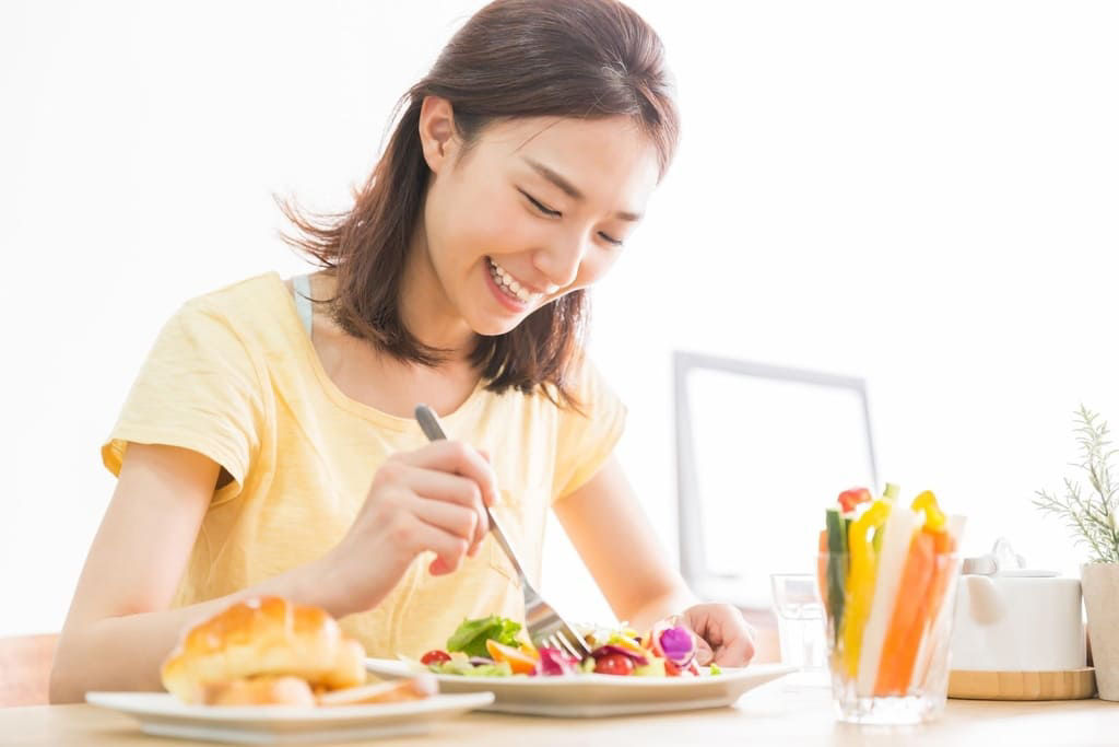 Chăm sóc mẹ sau sinh mổ cần ưu tiên nghỉ ngơi và vận động nhẹ