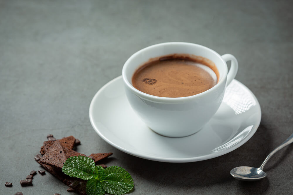 is-it-okay-for-pregnant-women-to-drink-cocoa